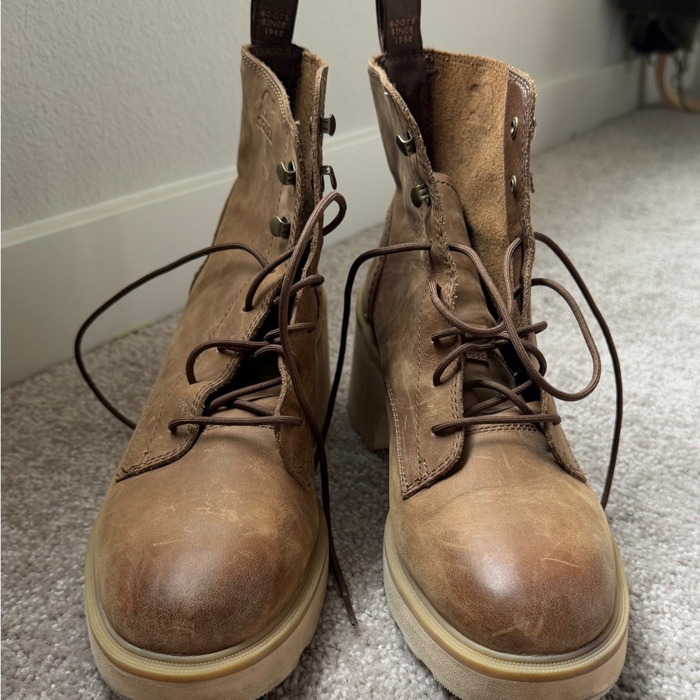 Sorel hi-line heel boots for women Tan Leather lace up Ankle Boots